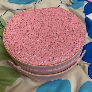 Cosmetic Box Holder